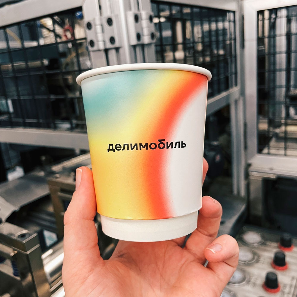 Брендирование стаканчиков для Делимобиль