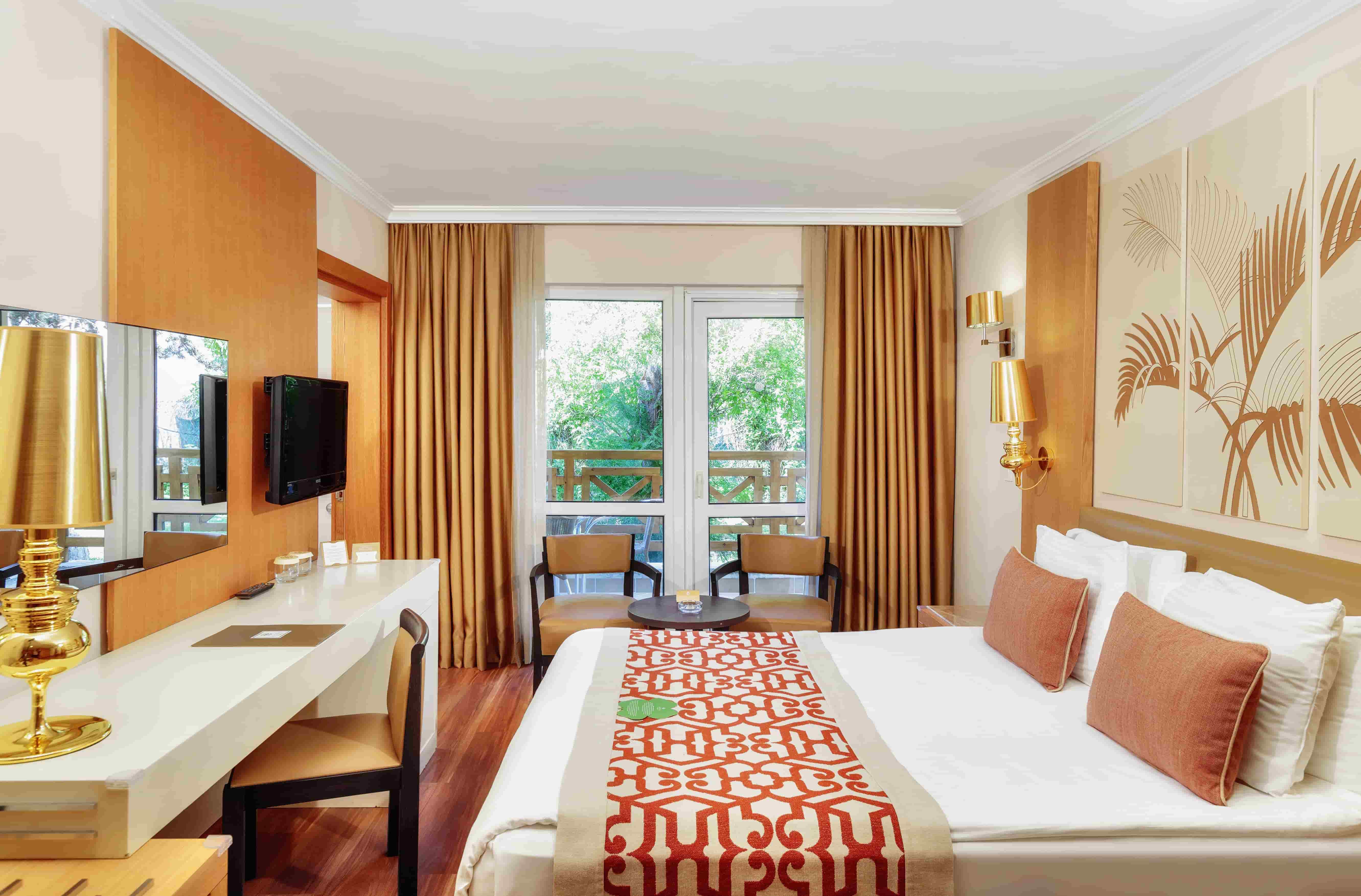 Личный штрих: как брендированные стаканчики меняют опыт гостей в номерах